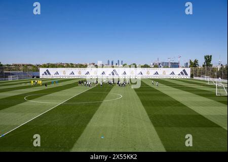 Valdebebas, Madrid, Spanien. Mai 2024. MADRID, SPANIEN - 7. MAI: Ein allgemeiner Überblick über das Spielfeld während der Real Madrid Training Session und Pressekonferenz vor dem Halbfinale der UEFA Champions League gegen den FC Bayern München am 7. Mai 2024 in Valdebebas, Spanien. Quelle: Unabhängige Fotoagentur/Alamy Live News Stockfoto