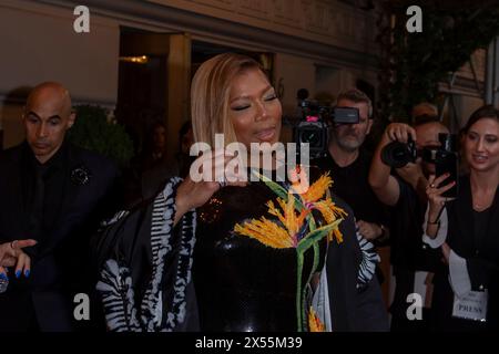 Queen Latifah verlässt das Pierre Hotel zur Met Gala 2024 in New York City, USA, am 6. Mai 2024 in Thom Browne. (Foto von Thenews2/NurPhoto) Stockfoto