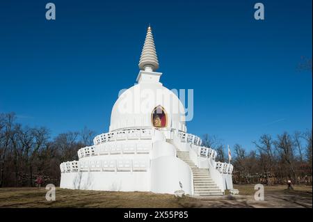 Peace Stupa in Zalaszántó, Bezirk Keszthely, Kreis Zala, Region Westtransdanubien, Ungarn Stockfoto