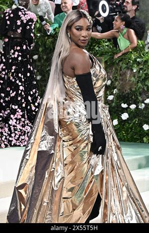 New York, Usa. Mai 2024. Serena William besucht am 6. Mai 2024 die Benefizveranstaltung des Costume Institute 2024 für „Sleeping Beauties: Reawakening Fashion“ im Metropolitan Museum of Art in New York City, USA. Quelle: Abaca Press/Alamy Live News Stockfoto
