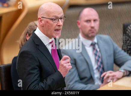 John Swinney spricht vor der Kammer, nachdem er als erster Minister im schottischen Parlament in Edinburgh gewählt wurde. Bilddatum: Dienstag, 7. Mai 2024. Stockfoto