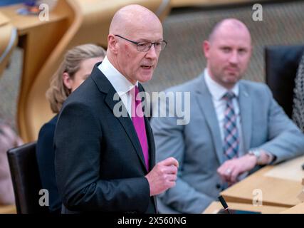 John Swinney spricht vor der Kammer, nachdem er als erster Minister im schottischen Parlament in Edinburgh gewählt wurde. Bilddatum: Dienstag, 7. Mai 2024. Stockfoto