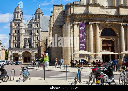 Kirche Saint-Michel, La Nef, Place du Theatre, Dijon, Côte d'Or, Burgund, Bourgogne, Frankreich, Europa Stockfoto