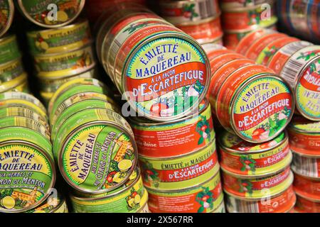 Fischkonserven-Shop, Quimper, Bretagne, Bretagne, Frankreich Stockfoto