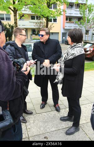 Francis Fulton-Smith bei der Trauerfeier für Fritz Wepper in der Herz Jesu Kirche in München-Neuhausen. München, 10.04.2024 Stockfoto