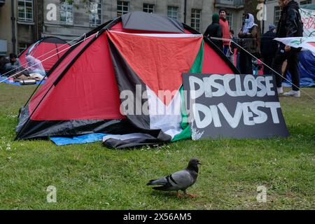 London, UK, 7. Mai 2024. Studenten der SOAS-Universität (School of Oriental and African Studies) haben in Solidarität mit Palästinensern ein Protestlager gebildet und fordern die Institution auf, sich von Israel zu trennen. Quelle: Eleventh Photography/Alamy Live News Stockfoto