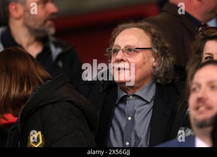 Pete Winkelman, Besitzer von Milton Keynes Dons, während des Halbfinales der Sky Bet League Two im Broadfield Stadium, Crawley. Bilddatum: Dienstag, 7. Mai 2024. Stockfoto