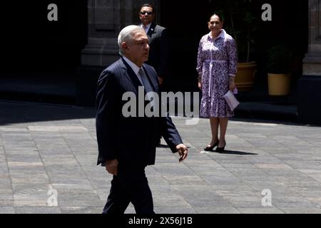 Mexikos Präsident Andres Manuel Lopez Obrador, während der Begrüßungszeremonie des Arbeitsbesuchs des Premierministers von Belize, Juan Antonio BriseÃ±o, im Patio Honor im Nationalpalast. (Kreditbild: © Luis Barron/OKULARIS Via ZUMA Press Wire) NUR REDAKTIONELLE VERWENDUNG! Nicht für kommerzielle ZWECKE! Stockfoto