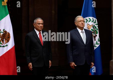 Premierminister von Belize, Juan Antonio BriseÃ±o und Mexikos Präsident Andres Manuel Lopez Obrador während der Begrüßungszeremonie des Staatsbesuchs von Belize in Mexiko im Patio Honor im Nationalpalast. (Kreditbild: © Luis Barron/OKULARIS Via ZUMA Press Wire) NUR REDAKTIONELLE VERWENDUNG! Nicht für kommerzielle ZWECKE! Stockfoto