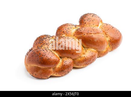 Geflochtenes Weizenmehlbrot isoliert auf weiß Stockfoto