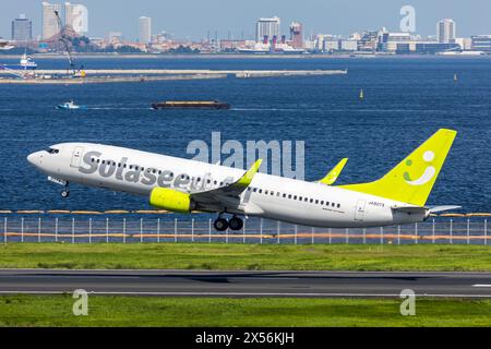 Tokio, Japan - 25. September 2023: Ein Boeing 737-800-Flugzeug von Solaseed Air mit der Registrierung JA807X am Flughafen Tokio Haneda (HND) in Japan. Stockfoto