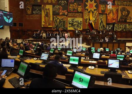 ASAMBLEA ALCALDES LEY GOBIERNOS AUTONOMOS Quito, Dienstag, 7. Mai 2024 die Plenartagung der Versammlung empfing die Bürgermeister und Präfekten des Landes im Allgemeinen Kommission, bevor die zweite Aussprache über den Abgeordnetenentwurf der Autonomen Regierungen, Henry Kronfle, behandelt wurde. Rolando Enriquez API Quito Pichincha Ecuador POL VERSAMMLUNG BÜRGERMEISTER AUTONOME REGIERUNGEN GESETZ 4ca58bf0125a227f03abec8db7e7fe4 Copyright: xROLANDOxENRIQUEZx Stockfoto