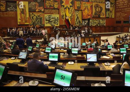 ASAMBLEA ALCALDES LEY GOBIERNOS AUTONOMOS Quito, Dienstag, 7. Mai 2024 die Plenartagung der Versammlung empfing die Bürgermeister und Präfekten des Landes im Generalkomitee vor der Behandlung der zweiten Aussprache über den Abgeordnetenentwurf der Autonomen Regierungen Henry Kronfle, um direkte Mittel zu erhalten — im Legislativpalast Fotos Rolando Enriquez API Quito Pichincha Ecuador POL VERSAMMLUNG BÜRGERMEISTER AUTONOME REGIERUNGEN GESETZ ce513f73ec3ae3829aa0c9a61afc1299 Copyright: xROLANDOxENRIQUEZx Stockfoto