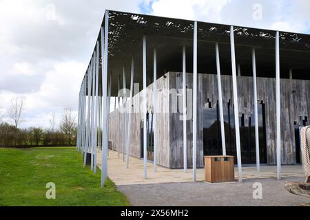 Salisbury, England, 30. März 2024: Moderne Fassade des Besucherzentrums von Stonehenge in Salisbury, England Stockfoto