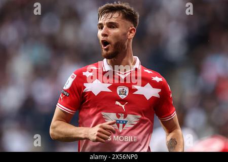 Bolton, Großbritannien. Mai 2024. John Mcatee von Barnsley reagierte während der Sky Bet League 1 Play-offs Halbfinalspiel Bolton Wanderers gegen Barnsley im Toughsheet Community Stadium, Bolton, Vereinigtes Königreich, 7. Mai 2024 (Foto: Mark Cosgrove/News Images) in Bolton, Vereinigtes Königreich am 7. Mai 2024. (Foto: Mark Cosgrove/News Images/SIPA USA) Credit: SIPA USA/Alamy Live News Stockfoto