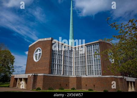 Our Lady of Fatima Church Harlow. Römisch-katholischer Chuch im modernistischen Stil, entworfen zwischen 1953 und 1954 von Gerard Goalen, fertiggestellt 1960. Grad II* Stockfoto