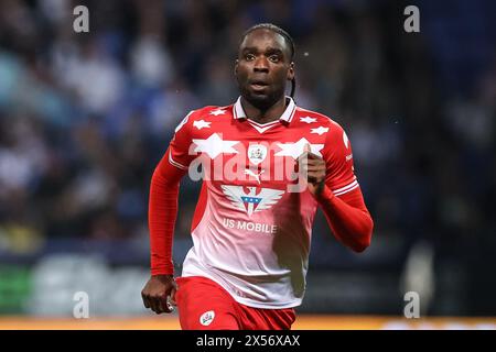 Devante Cole of Barnsley während der Play-offs der Sky Bet League 1 Halbfinalspiel Bolton Wanderers gegen Barnsley im Toughsheet Community Stadium, Bolton, Vereinigtes Königreich, 7. Mai 2024 (Foto: Mark Cosgrove/News Images) Stockfoto