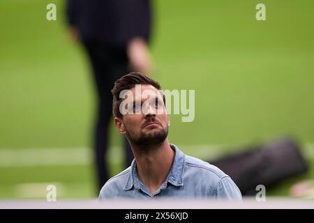 Madrid, Spanien. Mai 2024. Sven Ulreich vom FC Bayern München blickt beim Stadionbesuch der Mannschaft vor dem Halbfinale der UEFA Champions League 2023/2024 zwischen Real Madrid CF und dem FC Bayern München im Santiago Bernabeu Stadion zu. Quelle: SOPA Images Limited/Alamy Live News Stockfoto