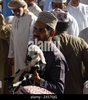 Szenen vom Nizwa Ziegenmarkt, Nizwa, Oman Stockfoto