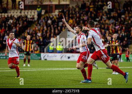 Airdrie, Schottland. Mai 2024. Gabby McGill (23: Airdrieonians) feiert das Erreichen des Ausgleichstores seiner Seite Credit: Raymond Davies / Alamy Live News Stockfoto