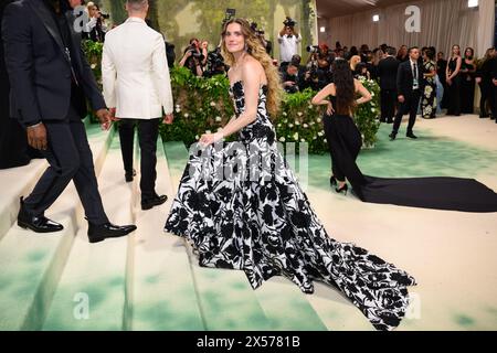 New York, USA. 6. Mai 2024. Allison Williams besucht die Benefiz Gala 2024 des Metropolitan Museum of Art Costume Institute in New York, USA. Der Bildnachweis sollte lauten: Matt Crossick/Alamy Live News Stockfoto