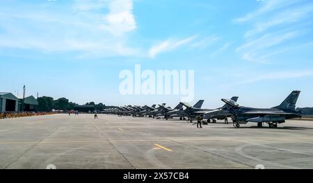 Leistungsstarker F16-Kampfjet für Action. Die portugiesische Luftwaffe ist einsatzbereit. Stockfoto