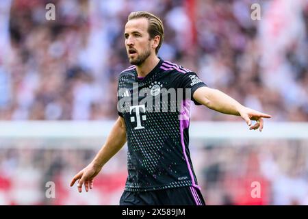 Stuttgart, Deutschland. Mai 2024. Fußball: Bundesliga, VfB Stuttgart - Bayern München, Spieltag 32, MHPArena. Münchner Harry Kane gestikuliert. Hinweis: Tom Weller/dpa – WICHTIGER HINWEIS: gemäß den Vorschriften der DFL Deutscher Fußball-Liga und des DFB Deutscher Fußball-Bundes ist es verboten, im Stadion und/oder des Spiels aufgenommene Fotografien in Form von sequenziellen Bildern und/oder videoähnlichen Fotoserien zu verwenden oder zu nutzen./dpa/Alamy Live News Stockfoto