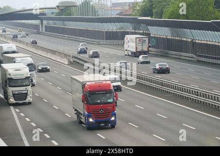 Bergamo, Italien. Mai 2024. In Italien nimmt der Straßengüterverkehr sechsmal schneller zu als die Schiene: 21 Milliarden Tonnen pro Kilometer auf der Schiene und 180 Milliarden Tonnen pro Kilometer auf der Autobahn. Quelle: Unabhängige Fotoagentur/Alamy Live News Stockfoto
