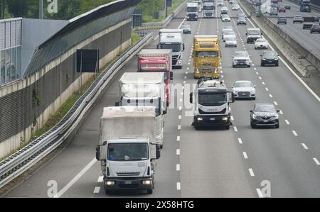 Bergamo, Italien. Mai 2024. In Italien nimmt der Straßengüterverkehr sechsmal schneller zu als die Schiene: 21 Milliarden Tonnen pro Kilometer auf der Schiene und 180 Milliarden Tonnen pro Kilometer auf der Autobahn. Quelle: Unabhängige Fotoagentur/Alamy Live News Stockfoto