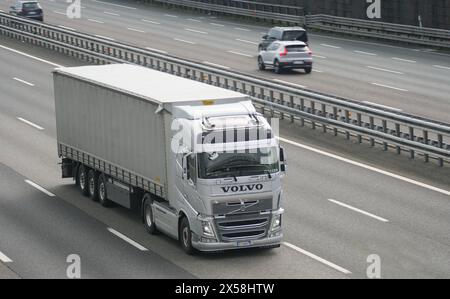 Bergamo, Italien. Mai 2024. In Italien nimmt der Straßengüterverkehr sechsmal schneller zu als die Schiene: 21 Milliarden Tonnen pro Kilometer auf der Schiene und 180 Milliarden Tonnen pro Kilometer auf der Autobahn. Quelle: Unabhängige Fotoagentur/Alamy Live News Stockfoto