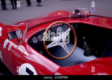 Die Maserati OSCA vor der Westminster Abbey in London vor einer Dankesfeier für Sir Stirling Moss, der am 12. April 2020 im Alter von 90 Jahren starb. Bilddatum: Mittwoch, 8. Mai 2024. Stockfoto