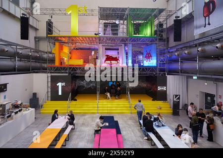 MAILAND, ITALIEN - 17. APRIL 2024: IKEA-Installation während der Milan Design Week Stockfoto