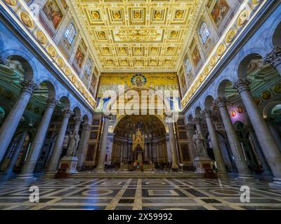 Basilika Saint Paul vor den Mauern innen - Rom, Italien Stockfoto