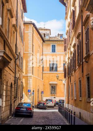 Straße in Rione Ponte im Stadtzentrum von Rom - Italien Stockfoto