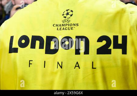 Paris, Frankreich. Mai 2024. Fußball: Champions League, Paris Saint-Germain - Borussia Dortmund K.-o.-Runde, Halbfinale, zweites Leg. Mats Hummels Hemd trägt die Aufschrift „London 24 Final“. Robert Michael/dpa/Alamy Live News Stockfoto