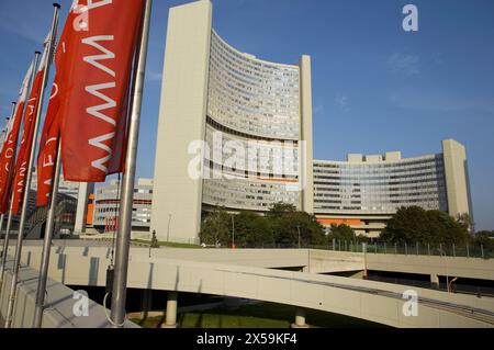 Vienna International Centre (VIC) aka UNO City, Campus und Gebäudekomplex hosting Organisationen der Vereinten Nationen in Wien. Österreich Stockfoto