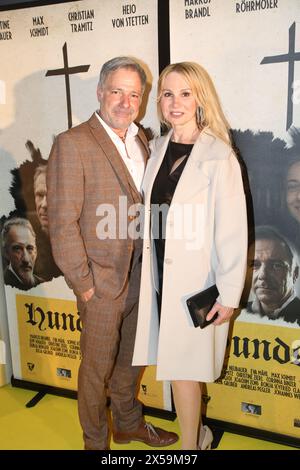 Christian Swoboda und Christine Zierl bei der Premiere des Kinofilms 'Hundswut' im Mathäser Filmpalast. München, 09.04.2024 Stockfoto