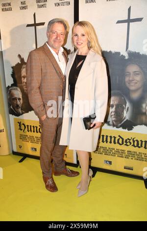 Christian Swoboda und Christine Zierl bei der Premiere des Kinofilms 'Hundswut' im Mathäser Filmpalast. München, 09.04.2024 Stockfoto