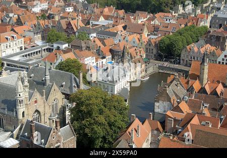 Groenerei und Rozenhoedkaai, Blick vom Glockenturm. Brugge. Flandern, Belgien Stockfoto