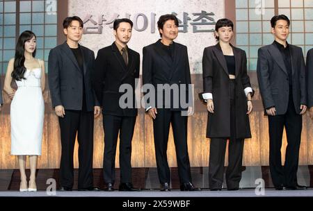 Seoul, Südkorea. Mai 2024. (L bis R) amerikanische Sängerin und Schauspielerin Tiffany Young, Mitglied der K-Pop Girl Group Girls Generation, südkoreanische Schauspieler Seo Hyeon-woo, Byun Yo-han, Song Kang-ho, Jin Ki-joo, Ju Jin-Mo, nimmt am 8. Mai 2024 an einem Fotoanruf für das Disney-Drama Uncle Samsik Press Conference im Grand Intercontinental Seoul Hotel in Seoul, Südkorea, Teil. Der Film wird am 15. Mai 2024 eröffnet. (Foto: Lee Young-HO/SIPA USA) Credit: SIPA USA/Alamy Live News Stockfoto