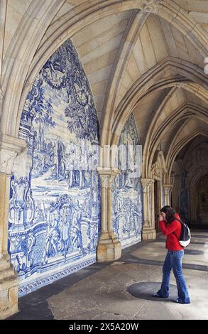 Gotischer Kreuzgang der Kathedrale Sé, Porto. Portugal Stockfoto