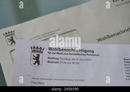 Politik Europawahl 2024 Wahlbenachrichtigung Wahlbenachrichtigung zur Europawahl 2024. Wahlnotifizierung für die Europawahlen 2024. 8,5.2024, Berlin *** Politik Europawahlen 2024 Wahlbenachrichtigung Wahlbenachrichtigung für die Europawahlen 2024 8 5 2024, Berlin Stockfoto