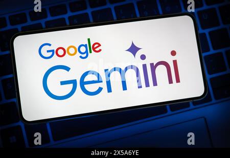 Google Gemini AI-Software wird auf Mobilgeräten angezeigt Stockfoto