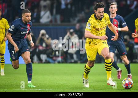 Paris, Frankreich, 07.05.2024, Paris, Frankreich, 7. Mai 2024, Kylian MBAPPE von PSG und Mats HUMMELS von Borussia Dortmund während der UEFA Champions League, Halbfinale, 2. Legs zwischen Paris Saint-Germain und Borussia Dortmund am 7. Mai 2024 im Parc des Princes Stadion in Paris Stockfoto