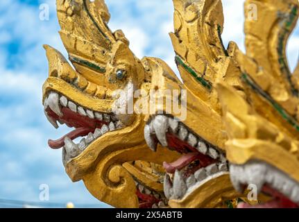 Naga-Gottheiten im Wat Nong Sikhounmuang, Luang Prabang, Laos Stockfoto