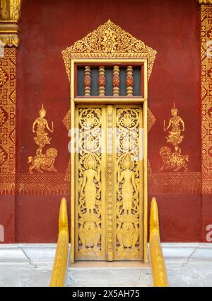 Verzierte Tür im Wat Sensoukaram, Luang Prabang, Laos Stockfoto