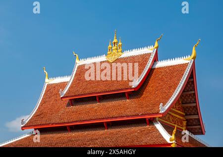 Dach des Klosters Wat Mai Suwannaphumaham, Luang Prabang, Laos Stockfoto