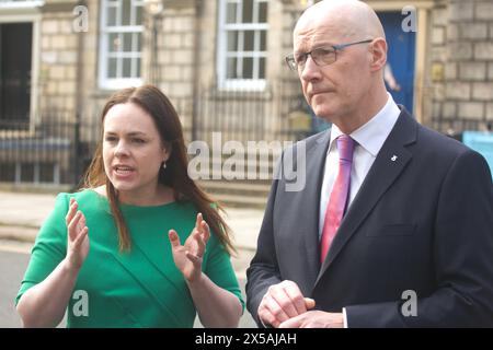 Edinburgh, Vereinigtes Königreich: 8. Mai 2024: Schottlands neuer erster Minister John Swinney mit dem neuen stellvertretenden Ersten Minister Kate Forbes vor Bute House, seinem offiziellen Wohnsitz. Bild: DB Media Services / Alamy Live Stockfoto