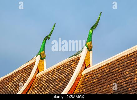 Dach der Ordinationshalle von Wat Xieng Thong SIM, Luang Prabang, Laos Stockfoto