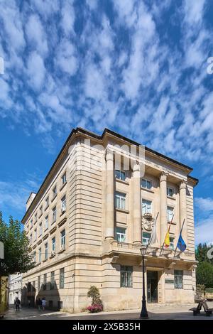 Lugo, Spanien - 5. Mai 2024: Das Subdelegación del Gobierno in Lugo mit seiner beeindruckenden Fassade und zentralen Lage ist ein Zeugnis der Geschichte und der Geschichte Stockfoto